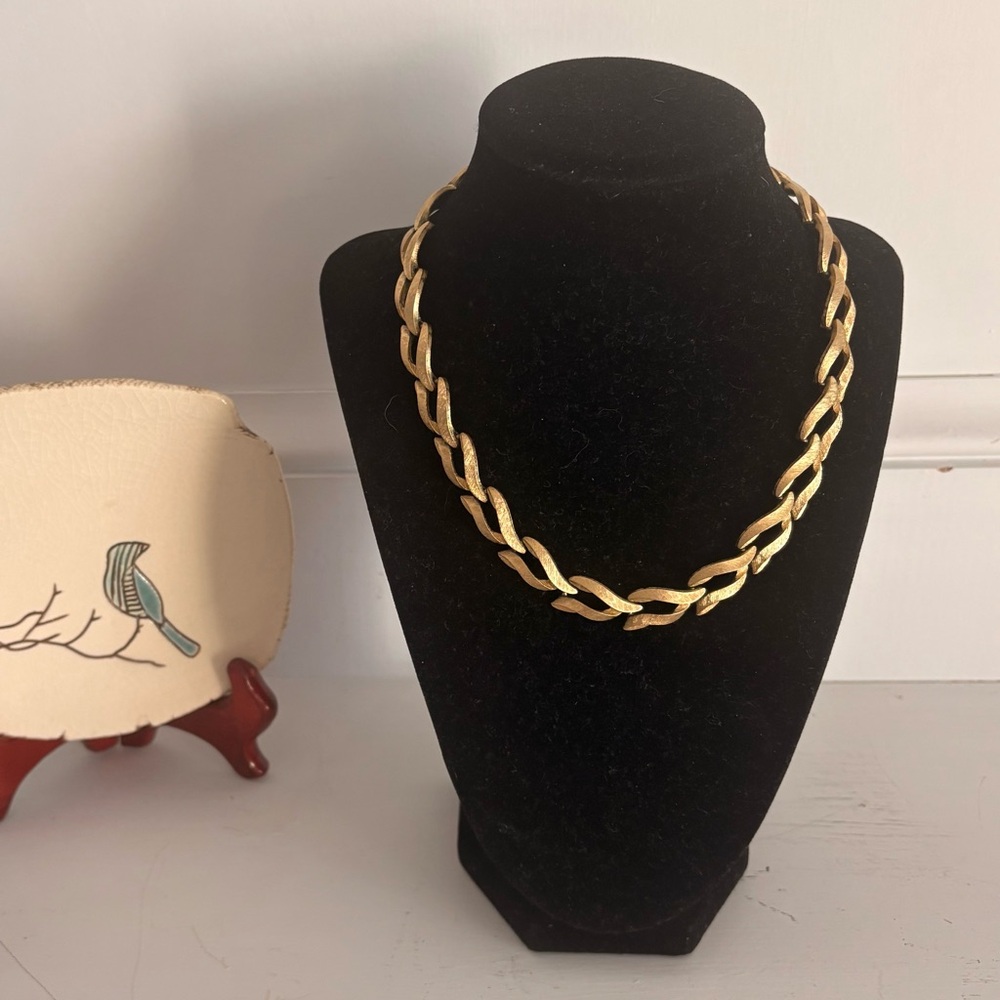 Monet brushed chainlink Gold-Tone Choker